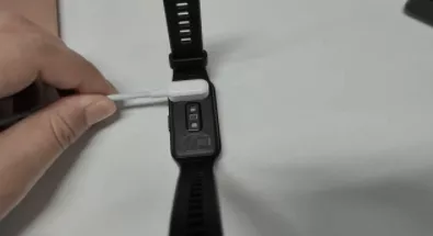 图片[3] - 荣耀手环6怎么充电 正确充电方法 - 乐享应用